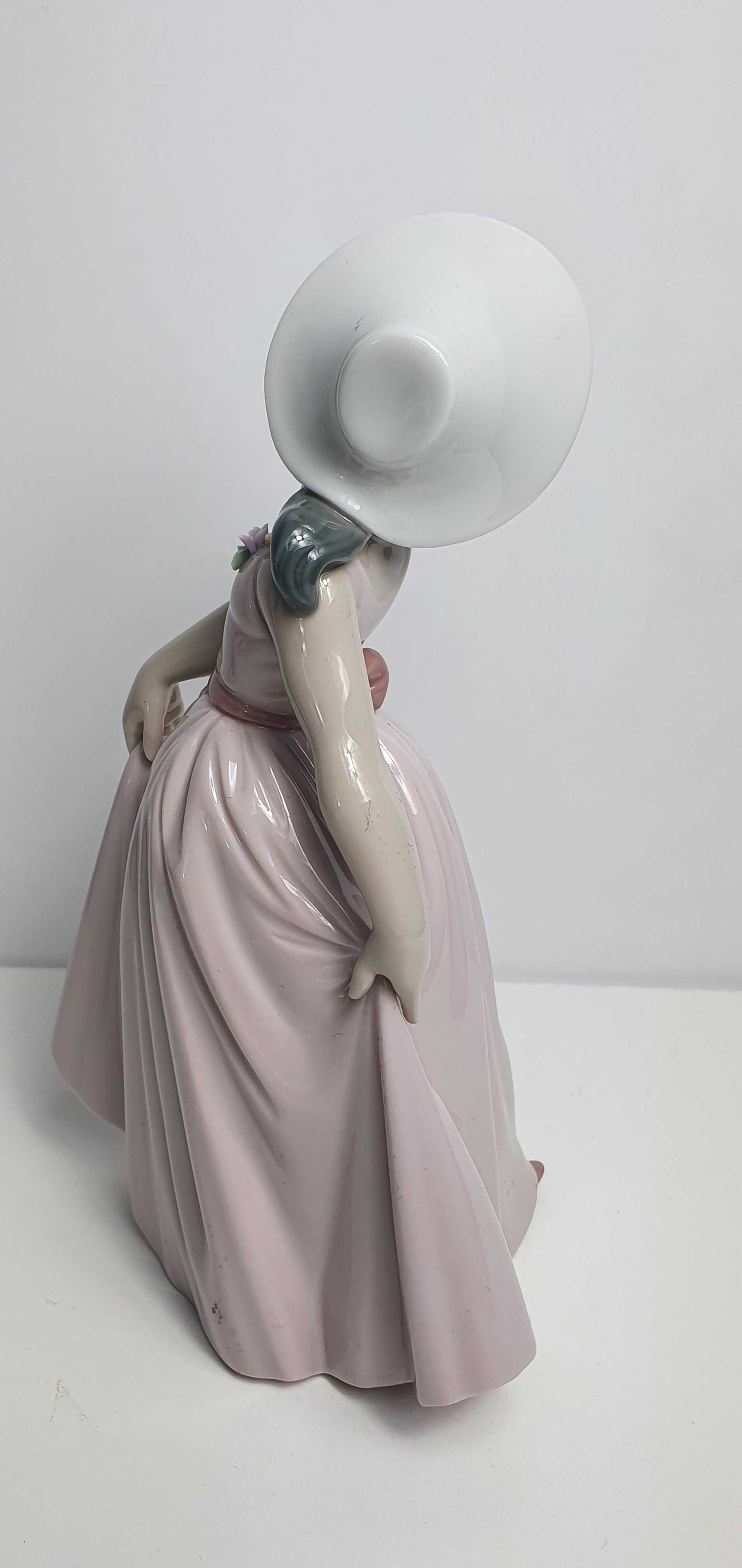 Figurka LLADRO " Iris Or Chiquita Pose" 6276 Porcelana Hiszpania