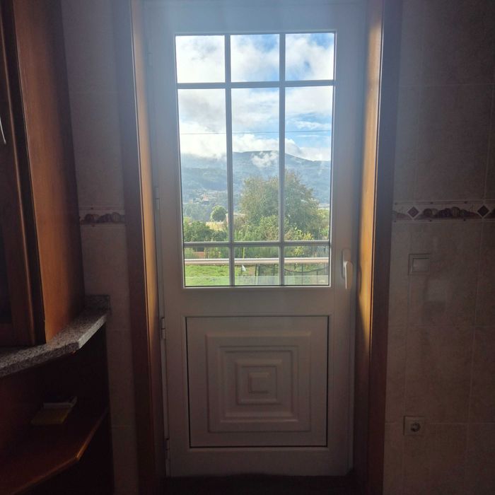 Janelas e portas em aluminium com vidro duplo