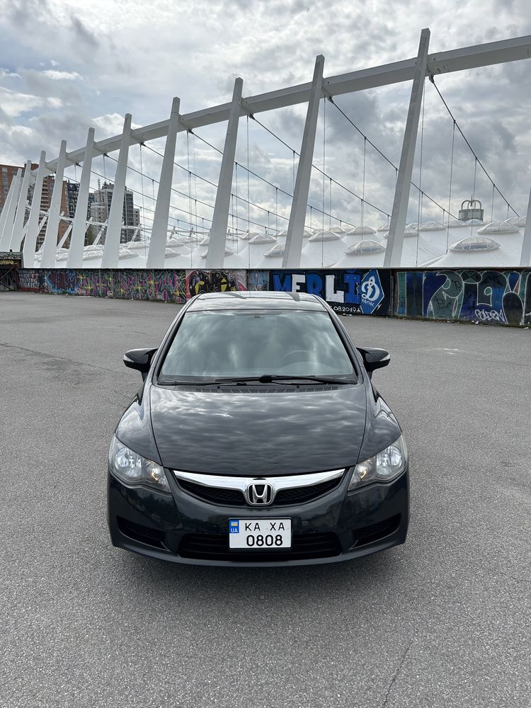 Автомобіль Honda Civic 4d 1.8 бензин 2011рік випуску Хонда Сивик