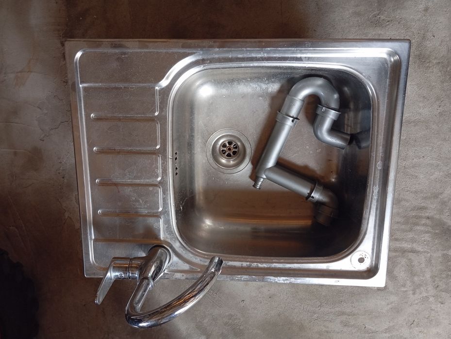 Zlewozmywak ze stali nierdzewnej