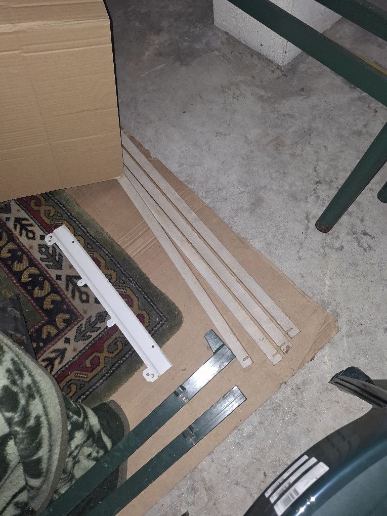 Cama de ferro usada
