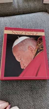 Nasz papież, Kronika pontyfikatu. Segregator z zeszytami
