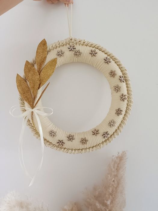 Wianek zimowy na drzwi średnica 33 cm