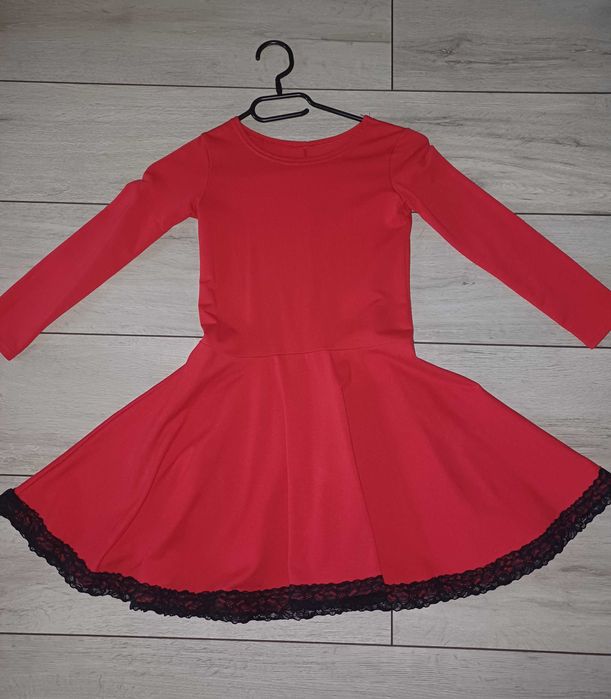 Czerwona świąteczna sukienka 128