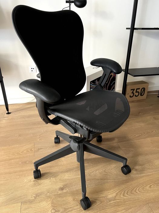 Cadeira Escritório - Herman Miller Mirra 2