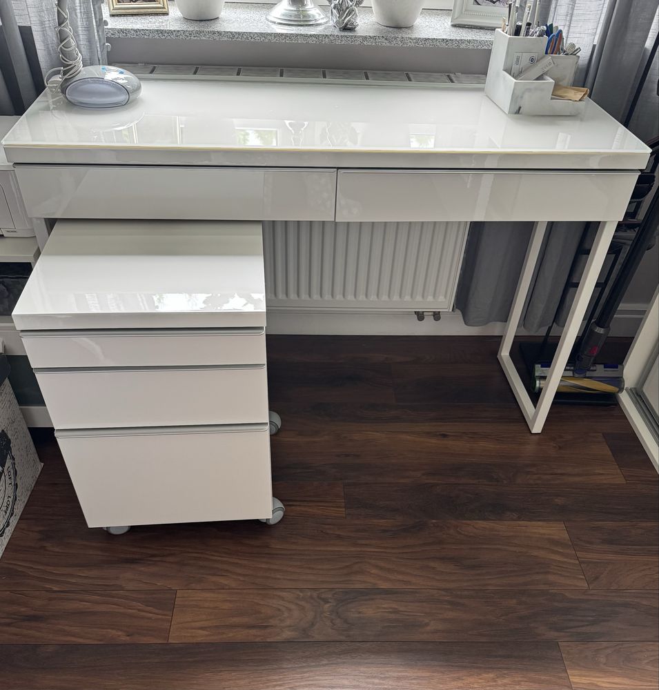 Sprzedam biurko Ikea  „Besta Burs”