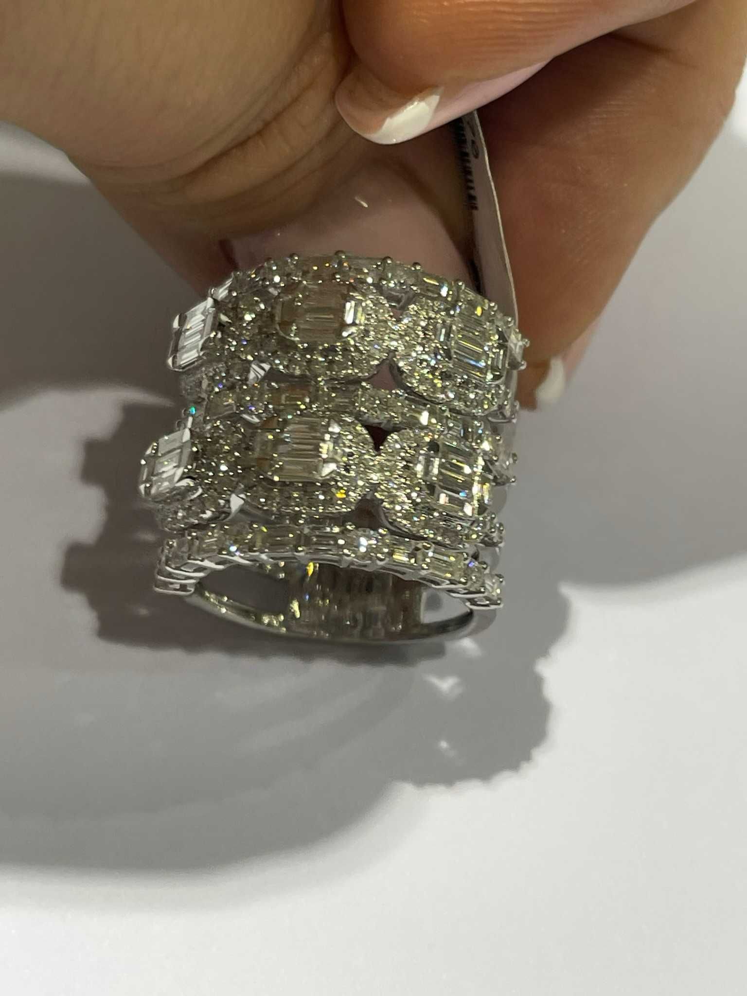 Pierścionek Infinity bagiety 3.39 CT