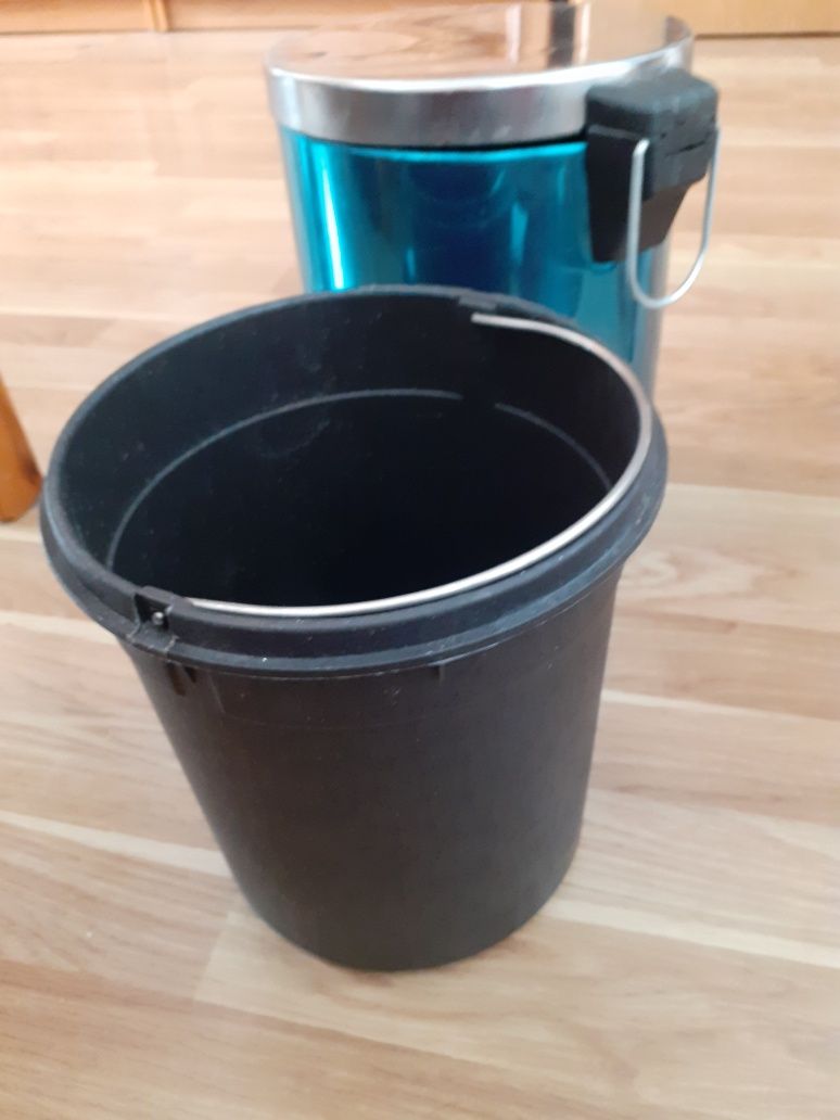 Kosz na śmieci metalowy