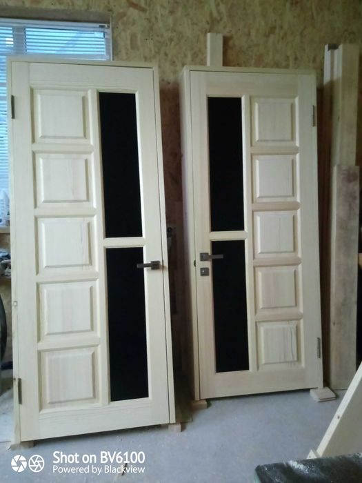 Дерев’яні двері під замовлення сосна