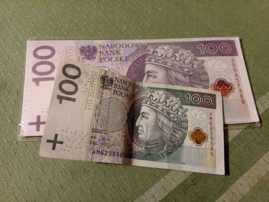 100 zł -portfel/saszetka. Extra gadżet.