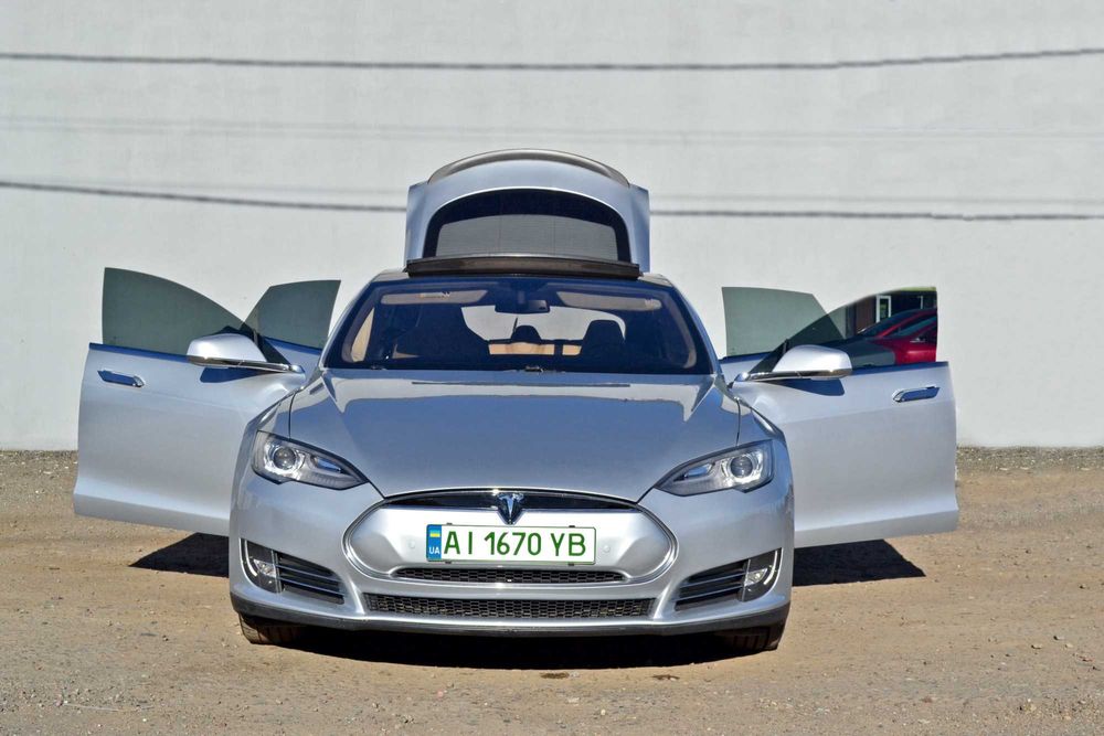 Продам Tesla Model S P85+