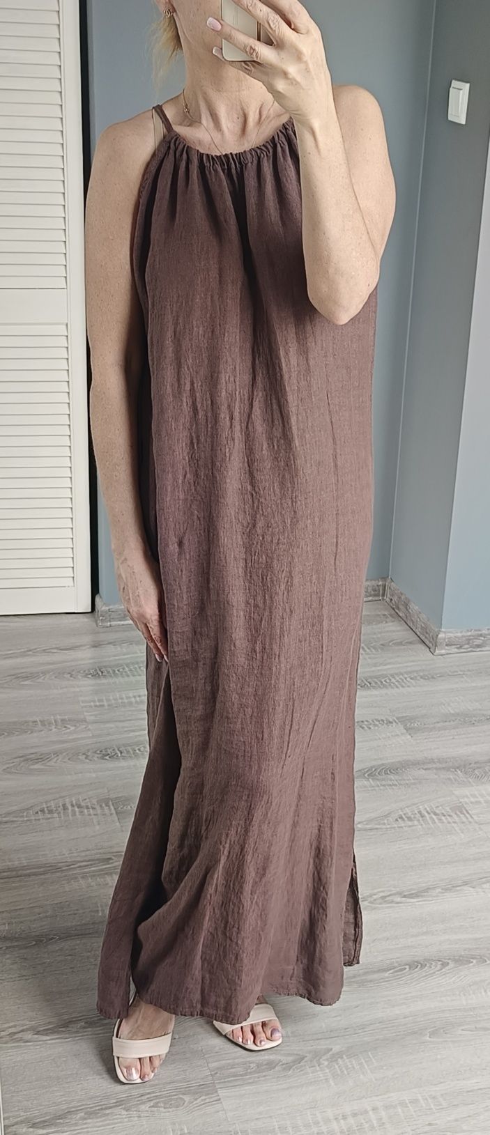 Włoska sukienka z lnu czekoladowa wiązana