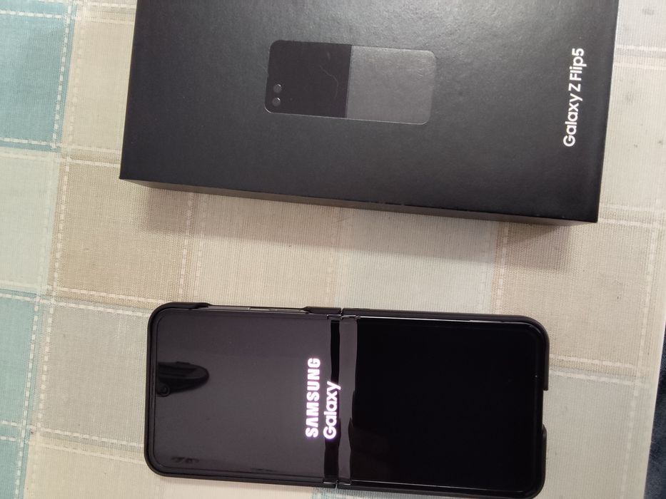 Galaxy z flip 5 igual a novo 8/512gb