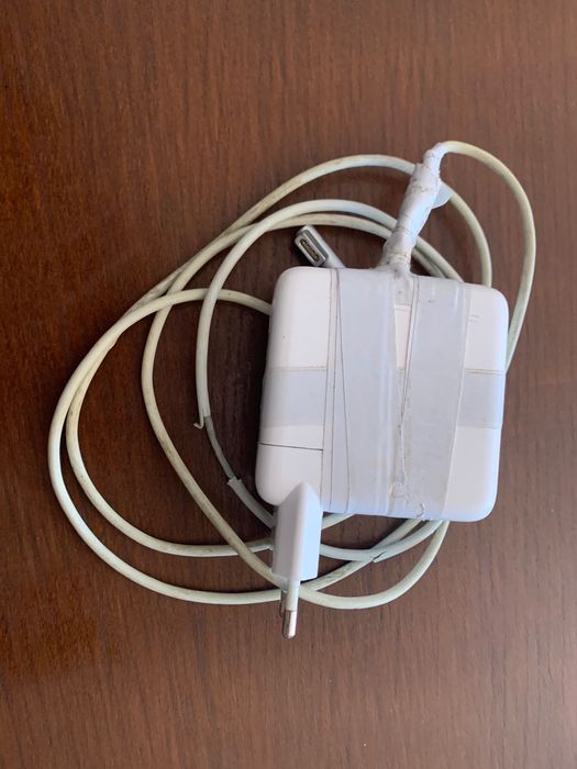 Vendo MAC BOOK PRO 13 POLEGAS – 300 €