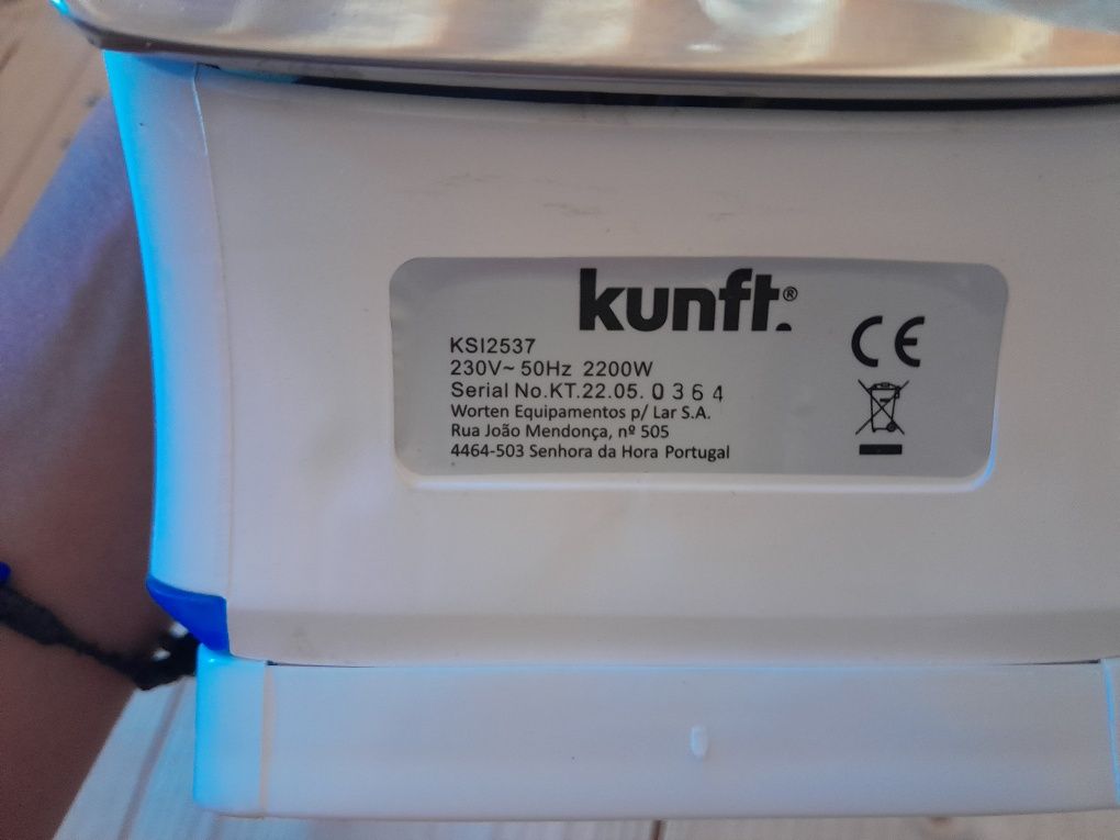 Vendo ferro de passar a vapor da Kunft novo