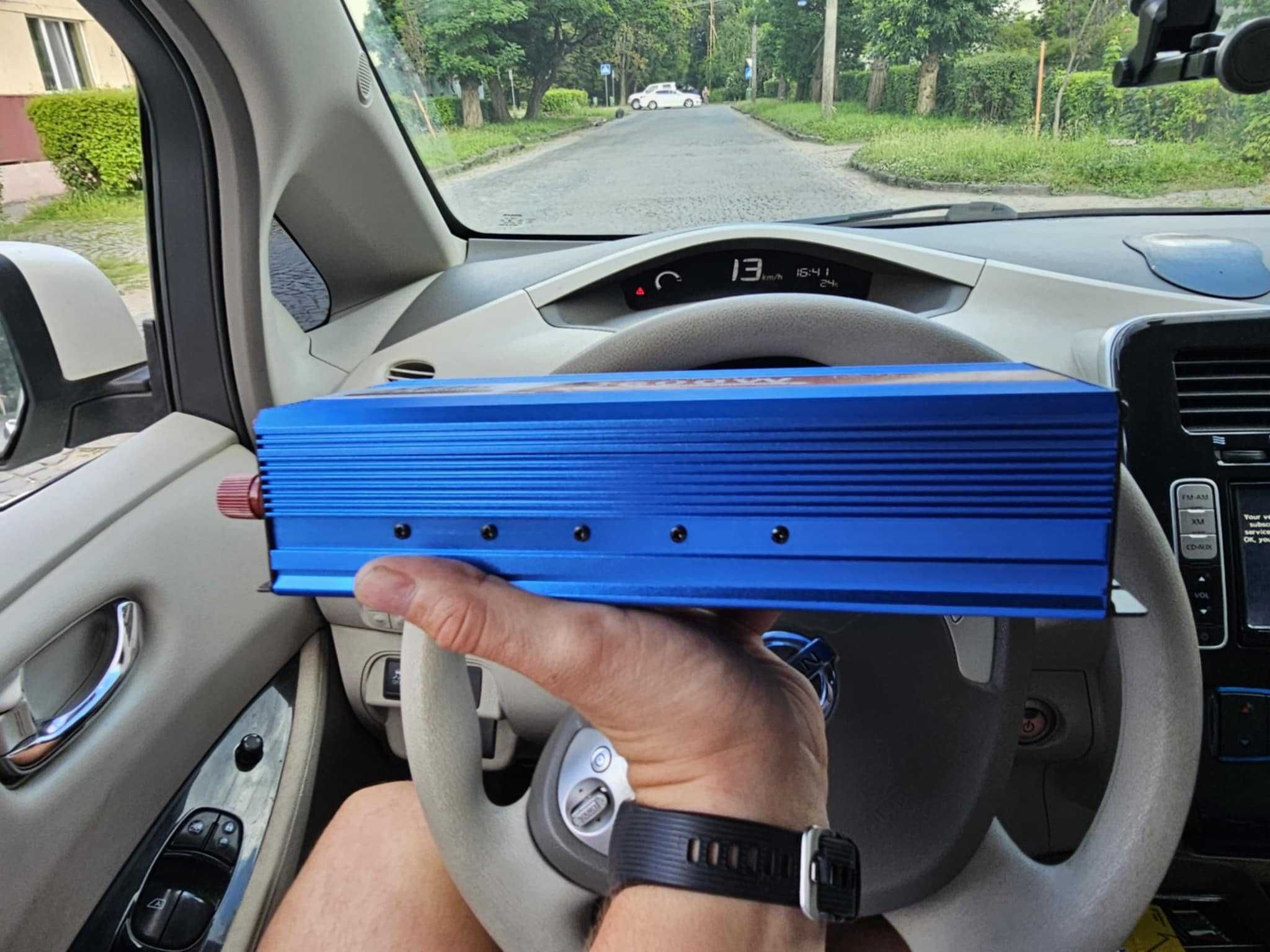 Інвертор (перетворювач напруги) 24в-220в 3600W SUTU чистий синус