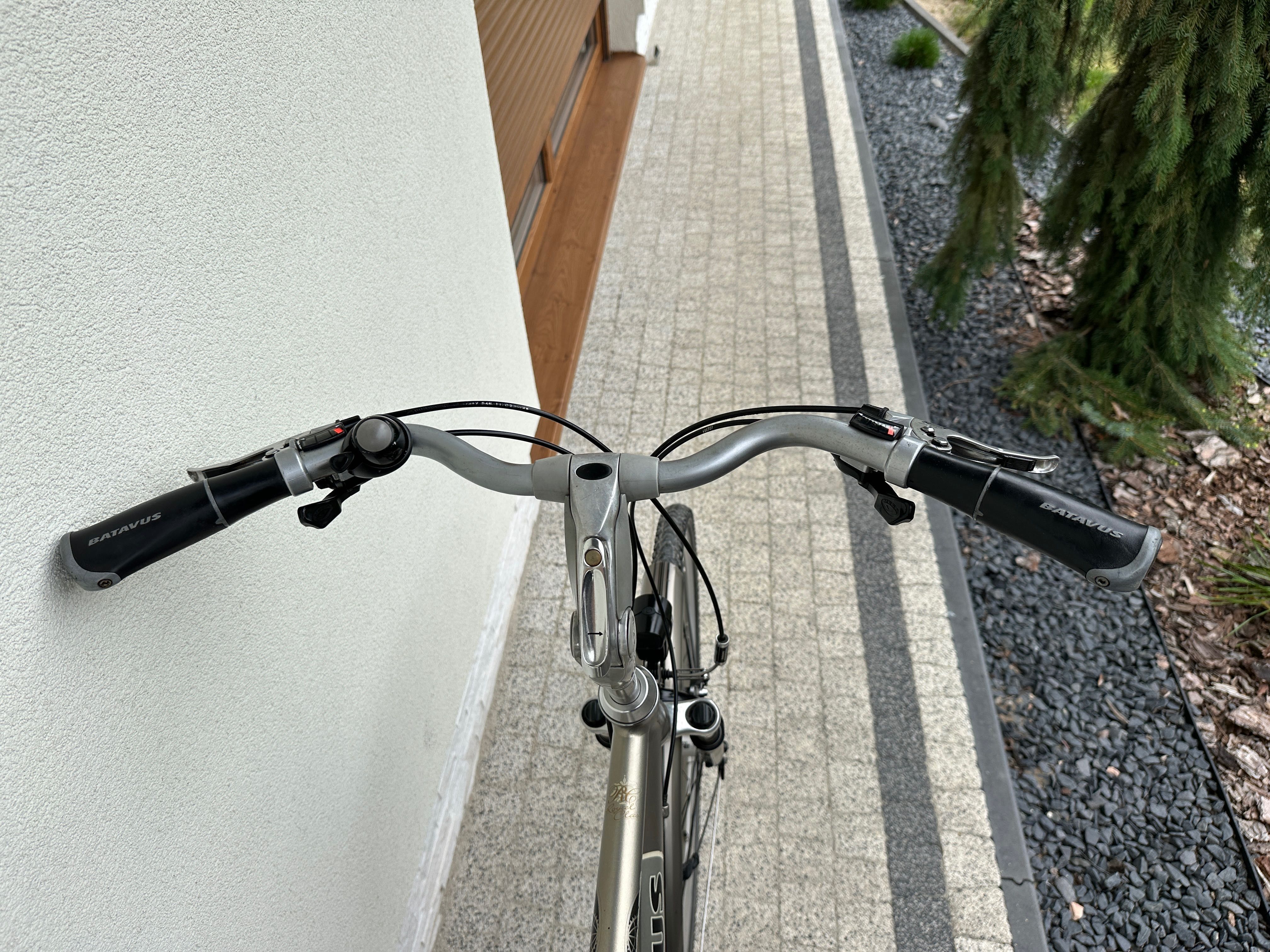 Rower BATAVUS - trekking, koła 28, Deore LX 3x9, 2x amortyzacja