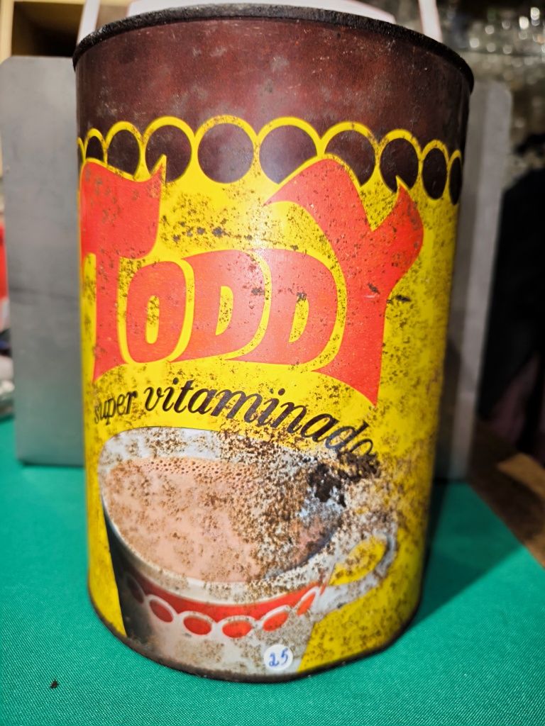 Lata TODDY antiga.