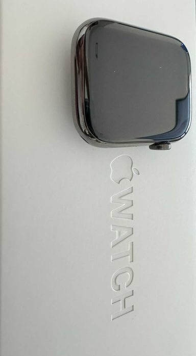 Apple Watch Series 8 GPS + Cellular, Caixa aço inoxidável grafite 45mm