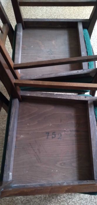 гарнітур столовий  Магнолія виробництва Румунія