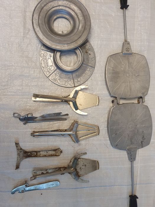 Машинка закаточная для консервирования крышки