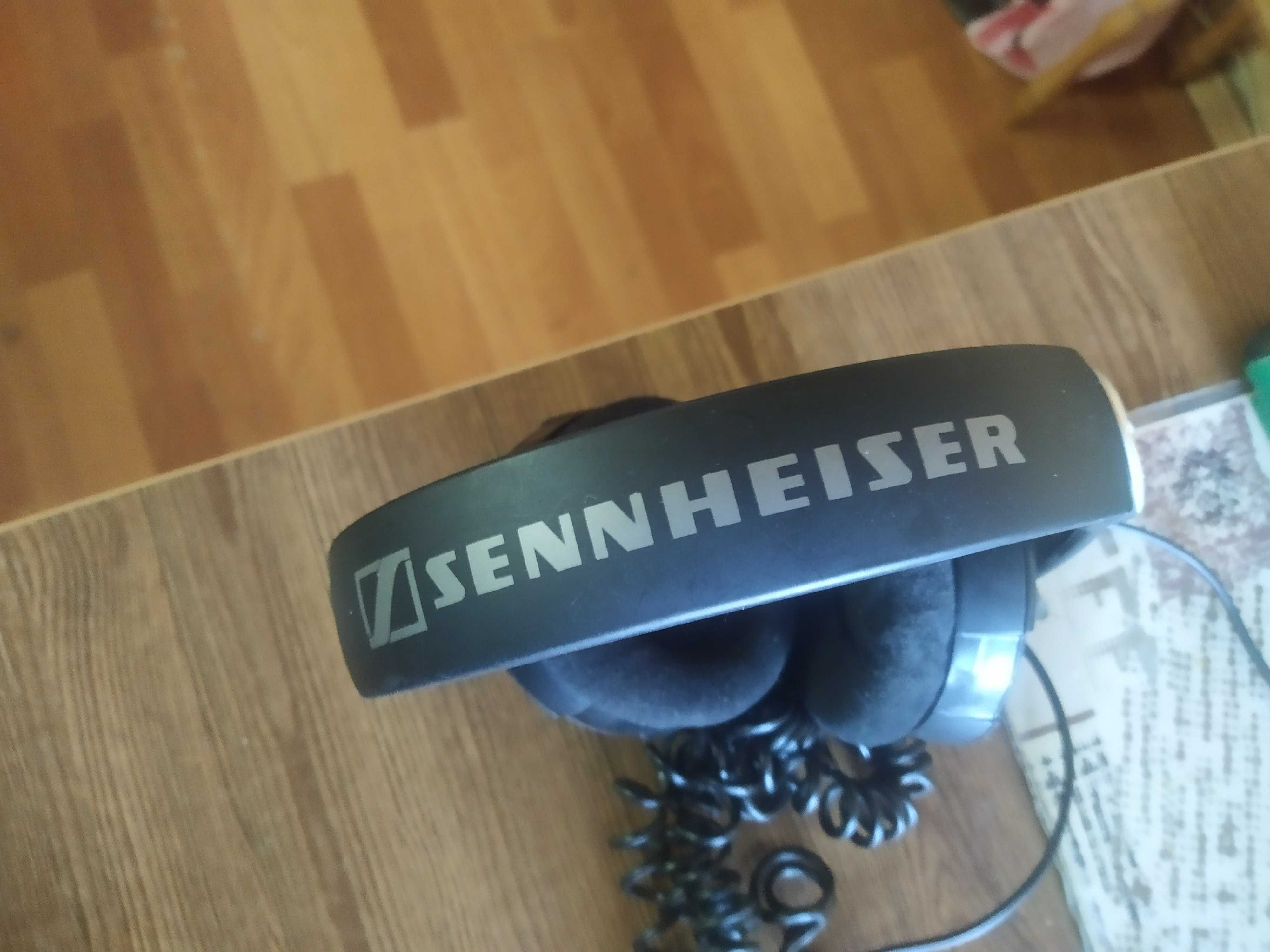 Навушники Sennheiser HD 215
