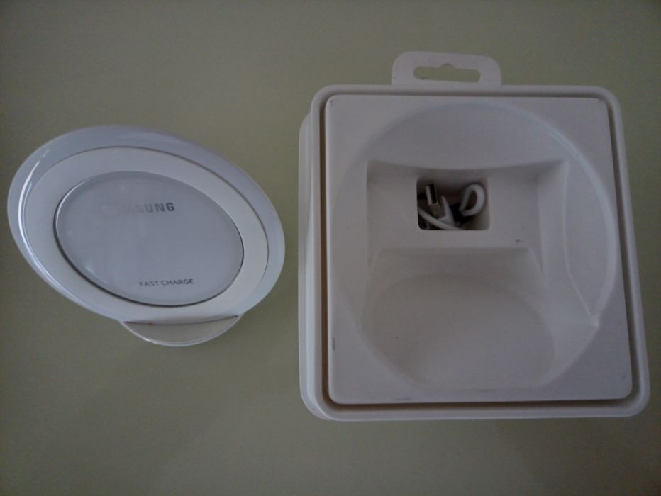 Бездротова зарядка Samsung