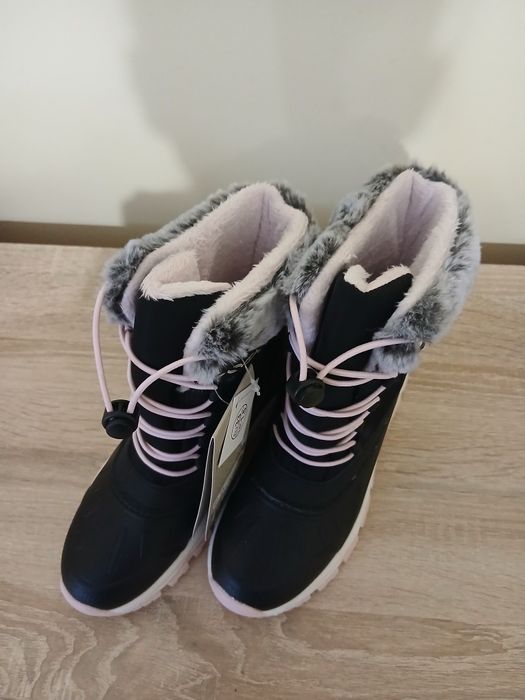 Термочобітки,зимове взуття для дівчинки,розмір 33.