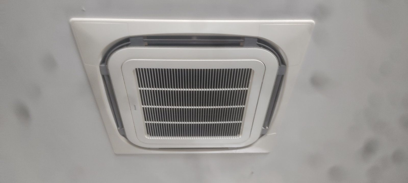 DAIKIN EUROPE N.V.
DAIKIN EUROPE N.V.
Zandvoordestraat 300, B-8400 Oos