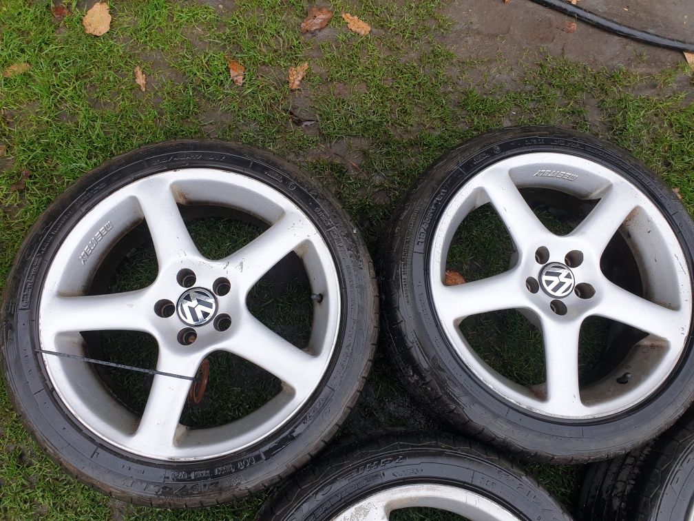 Felgi aluminiowe R17 VW Golf 5x100 Mastitaly fajne opony l