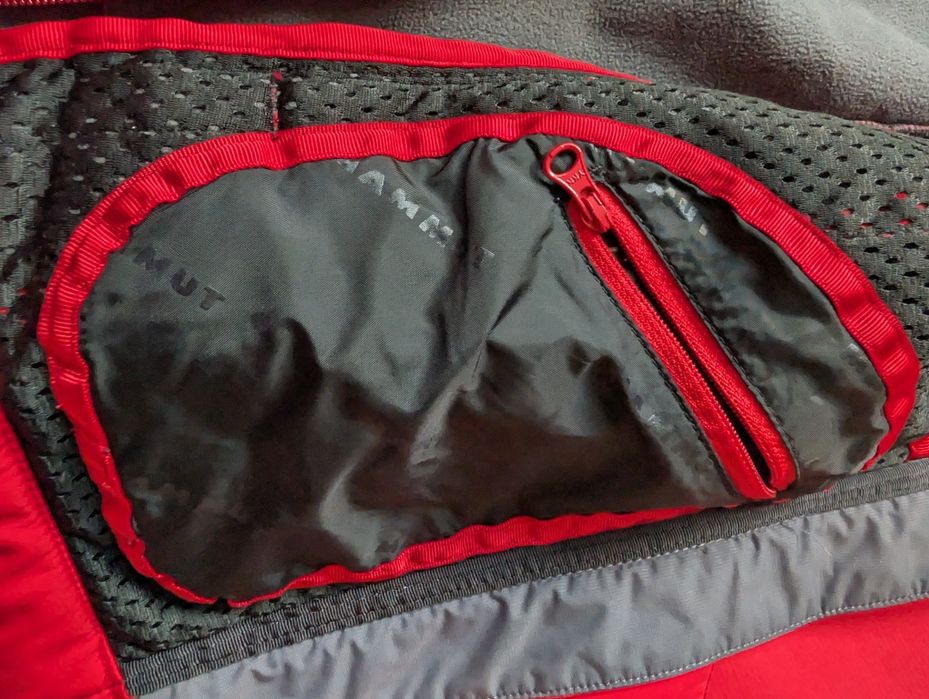 Mammut трекінгова куртка вітрова waterproof жіноча