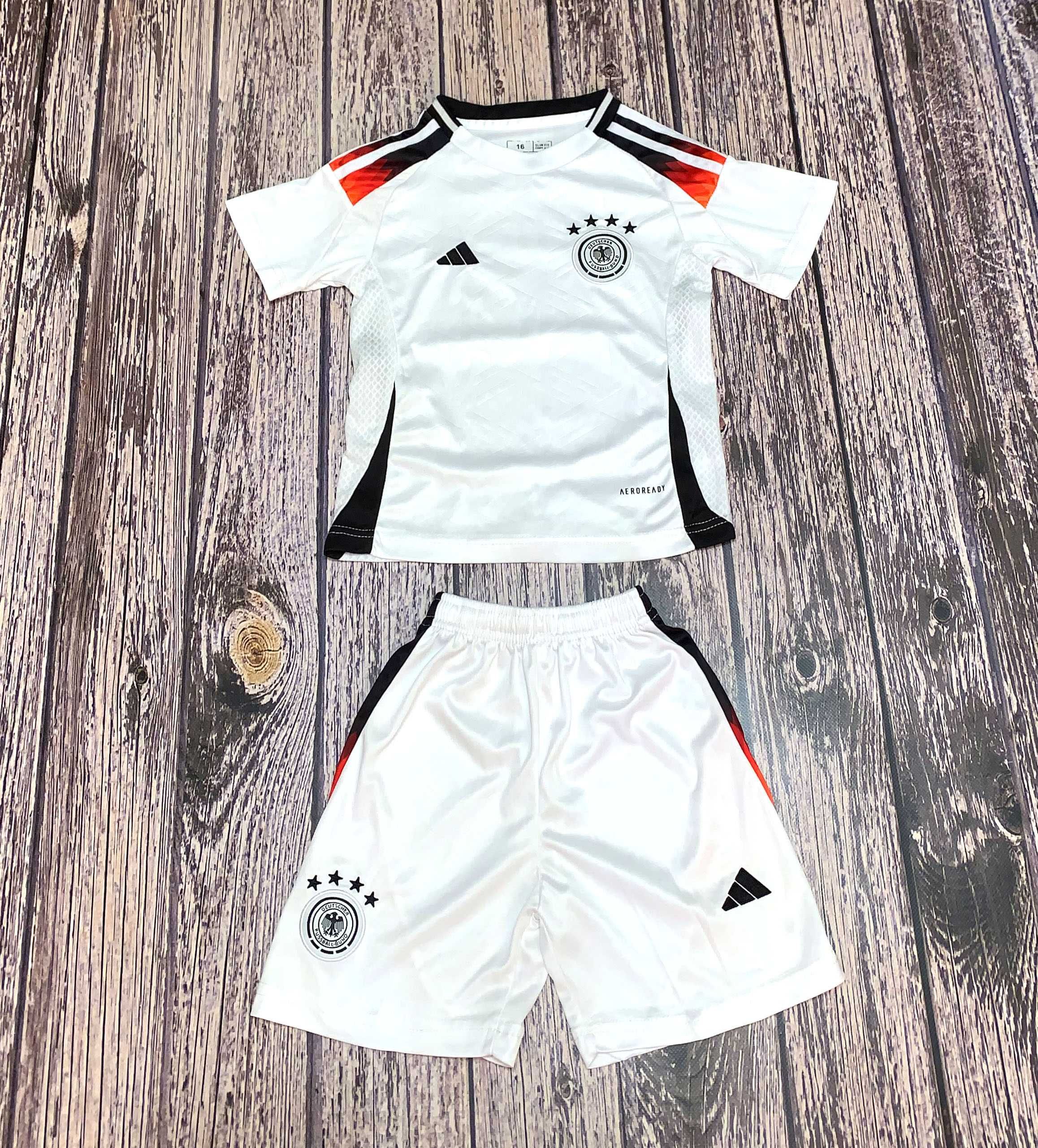 Футбольная форма Adidas для мальчика 4-5 лет, 104-110 см