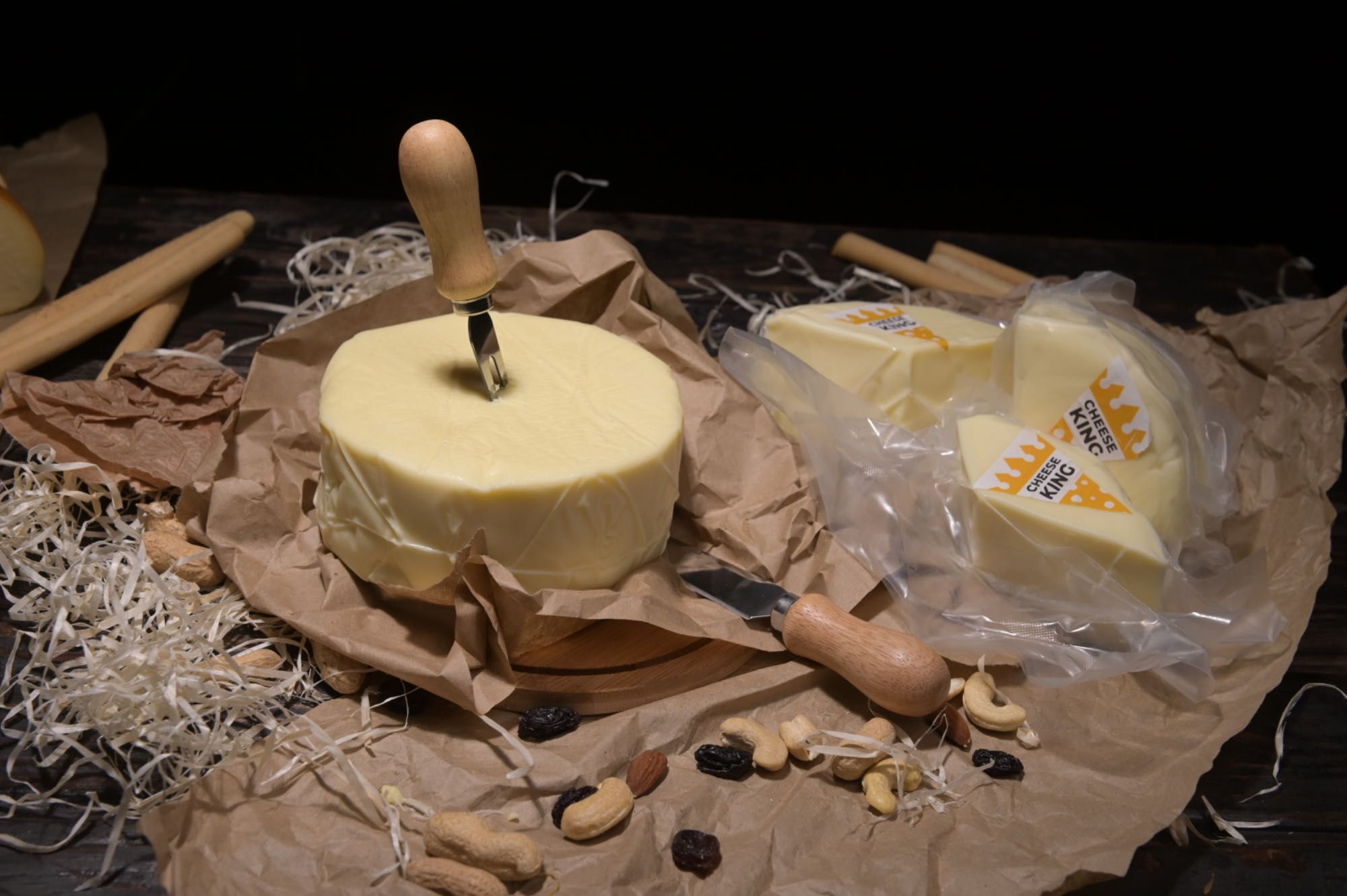 Сир моцарелла, сулугуні, бринза, косичка (копчена)