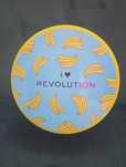 Sypki puder do twarzy od Revolution
