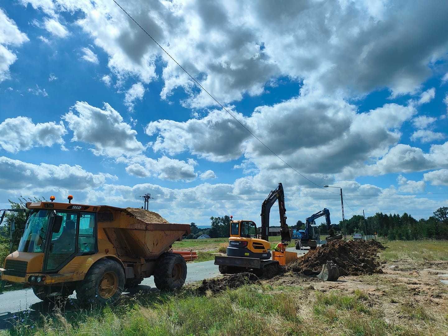 Usługi koparkami, układanie kostki brukowej, wyburzenia, roboty ziemne