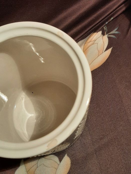 Wazonik o prostym kształcie 13,5 x 10,3 cm