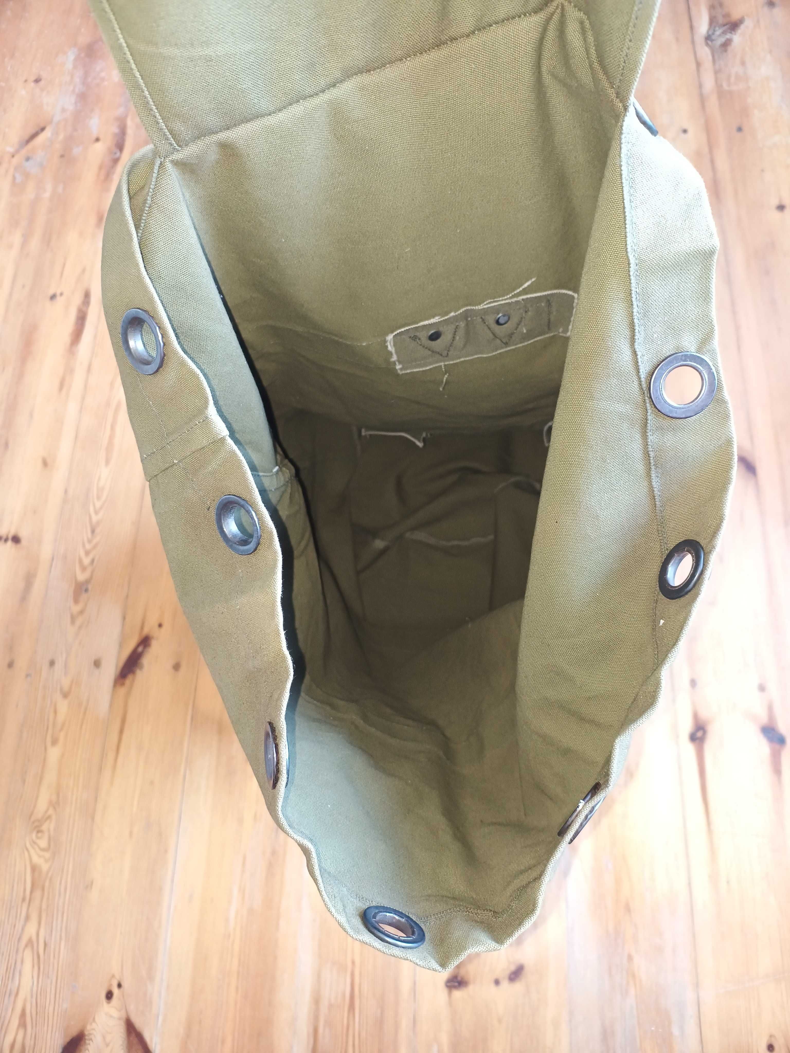 Gruby worek wojskowy z szelkami 43cm x 83cm = 120L + manierka
