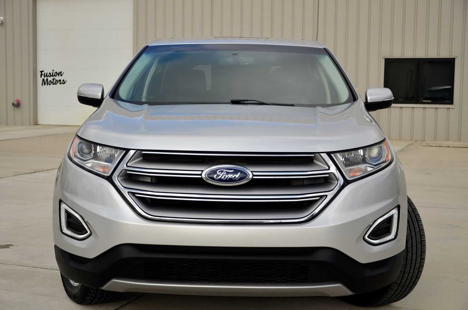 2018 Ford Edge Titanium.