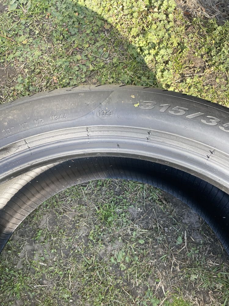 315/35 R21 Pirelli PZero TM