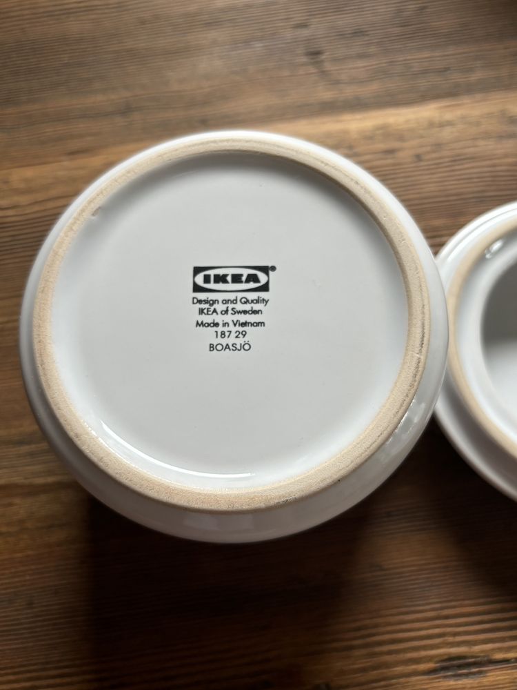 Pojemnik ceramiczny z pokrywką Ikea Boasjö