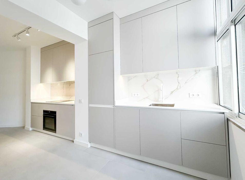 Apartamento T2 R.L. Cordeiro 116, perto do Marquês de Pombal mobiliado