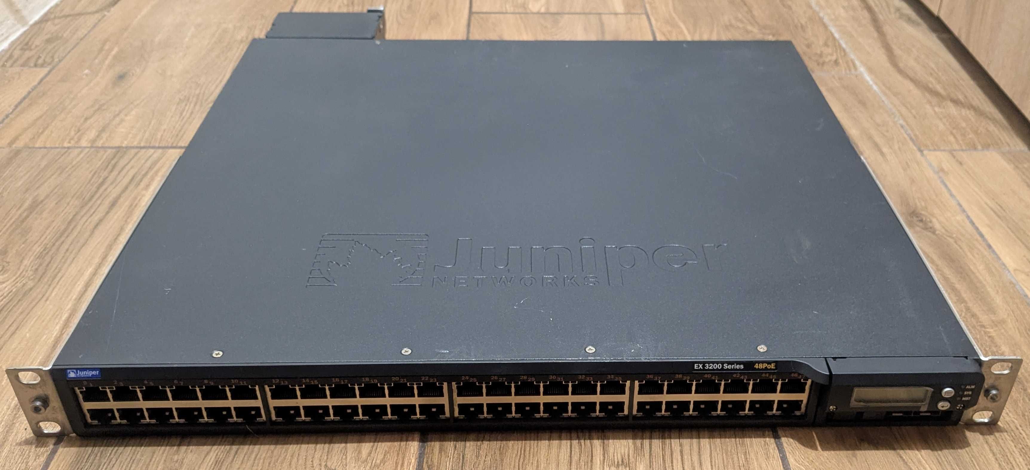 Switch Juniper EX3200-48P 48x Gigabit PoE+, Zasilacz AC, jak nowy