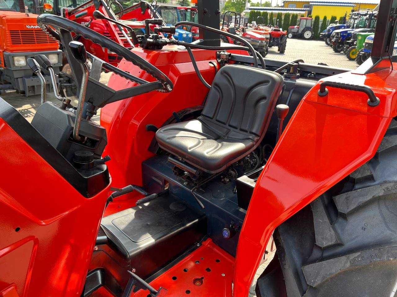 Kubota L1-455 Front