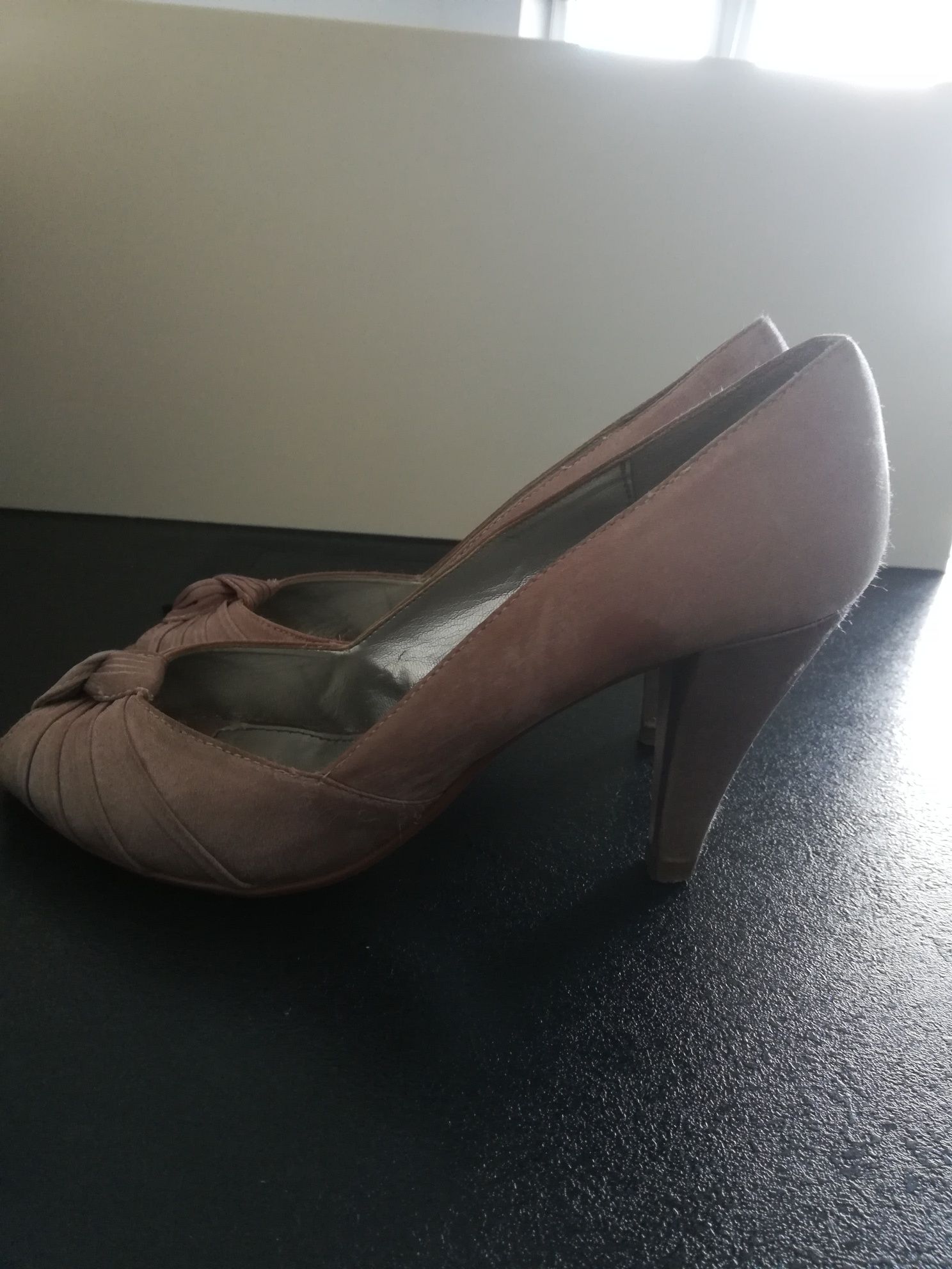 Buty perłowe rozmiar 36