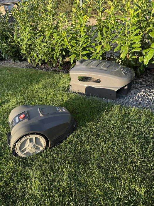 Robot koszący STIGA 228S 1600m2