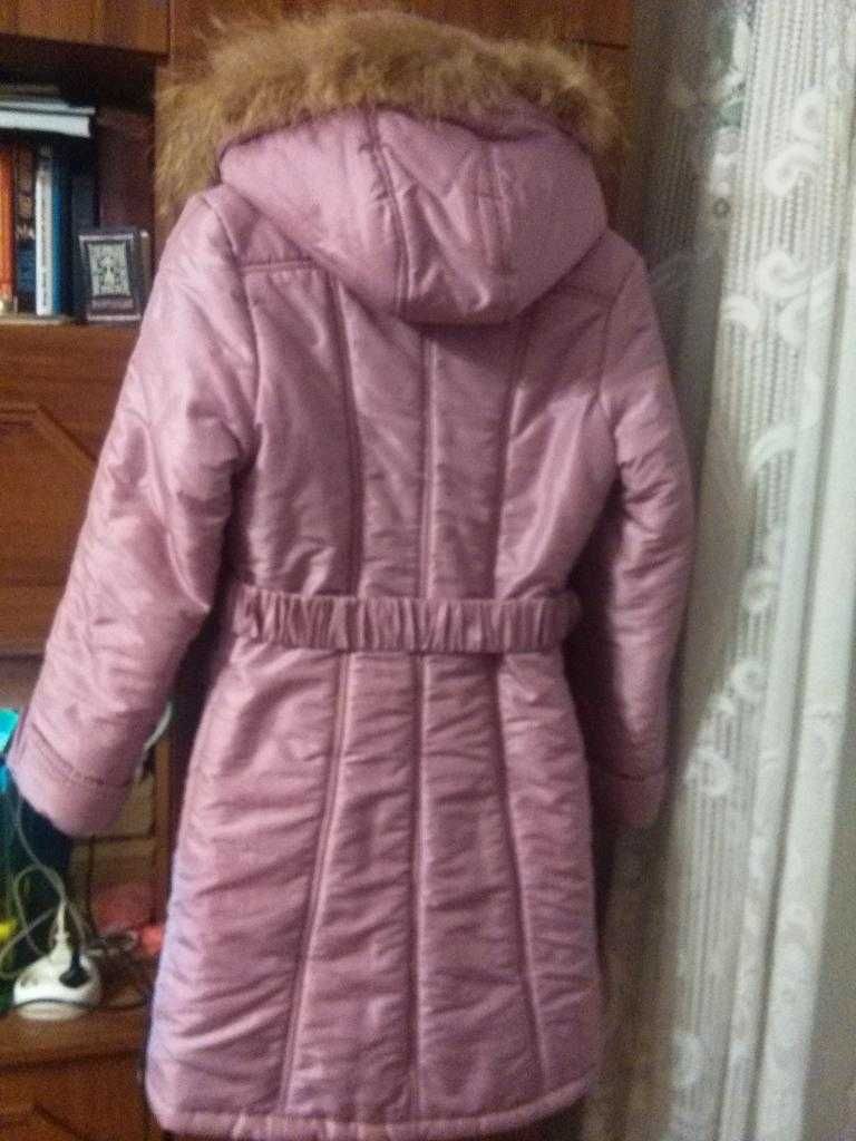 Продам пальто на девочку-подростка 10-13 лет