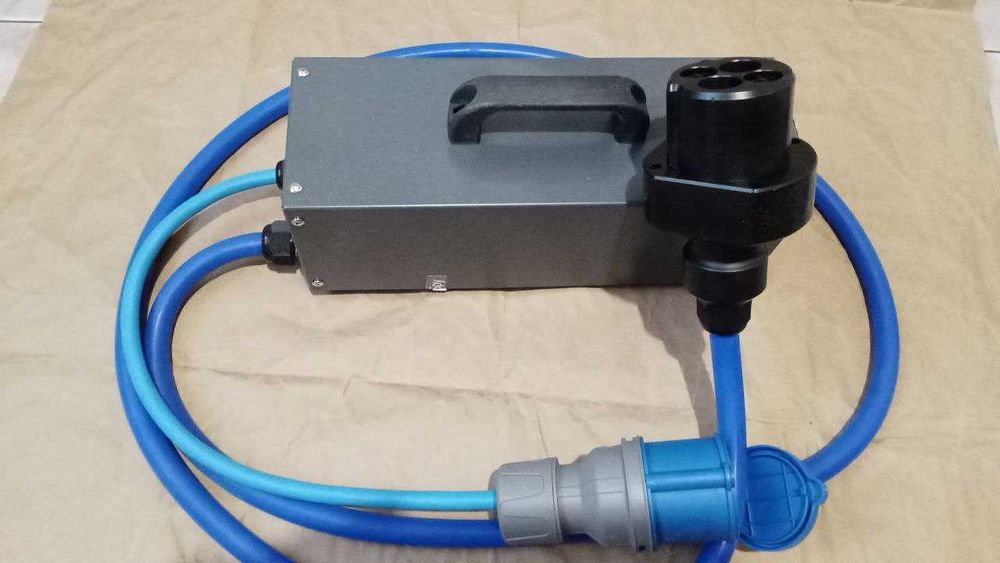 аренда chademo разрядник от leaf электро канистра  генератор 7кВт