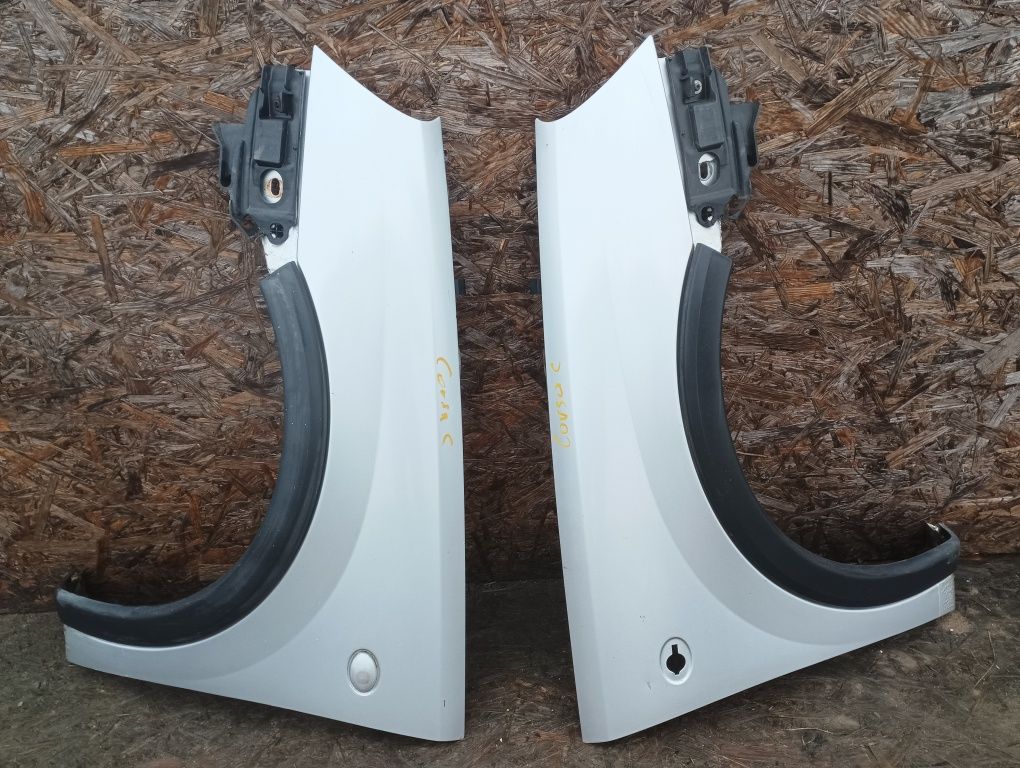 Błotnik prawy lewy przód Opel Corsa C Combo