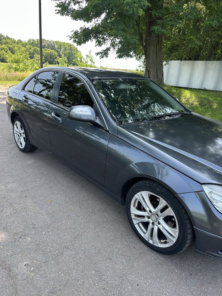 Mercedes -Benz w204