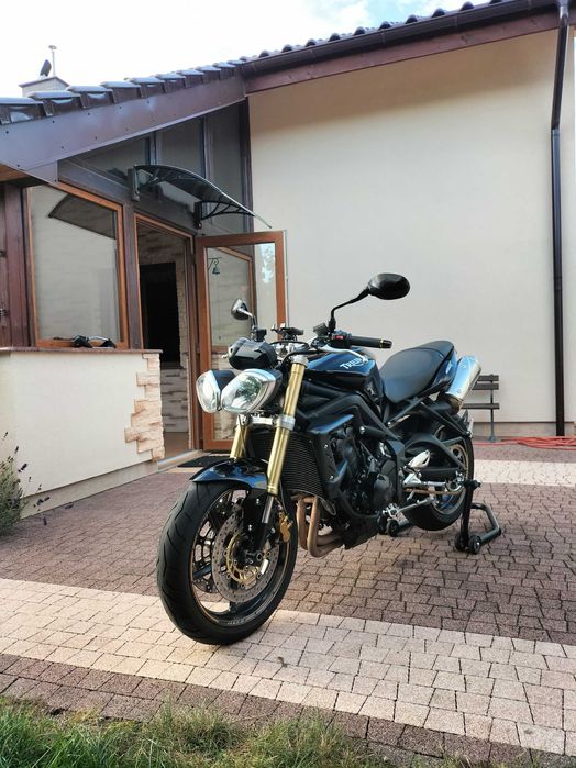Triumph Street Triple 675